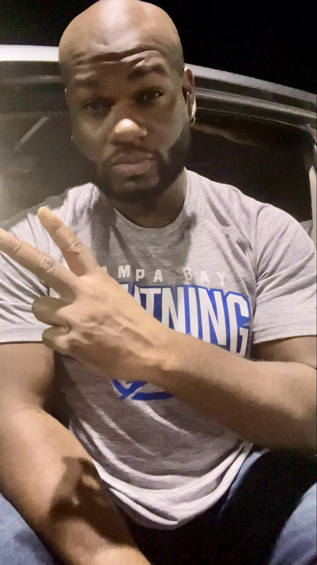 Here’s to the final day of the year. And also, go Lightning! 🖤🤍💙⚡️✌🏾