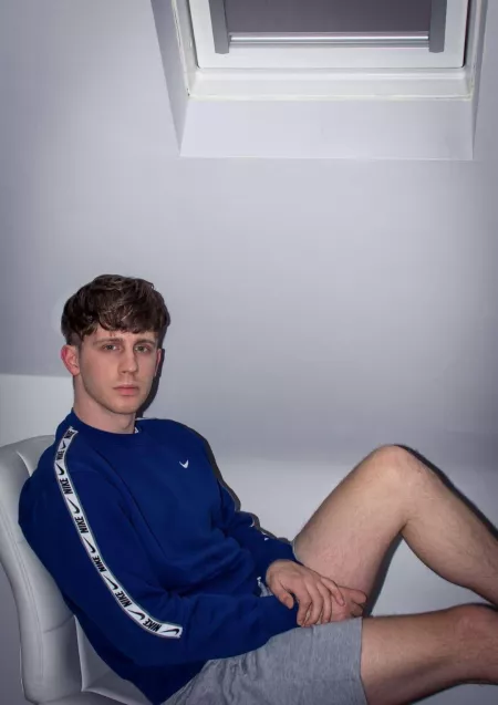 Hey, anyone wanna be friends?? Hey, anyone wanna be friends??