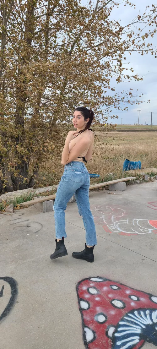 Hey babes π Hey babes π