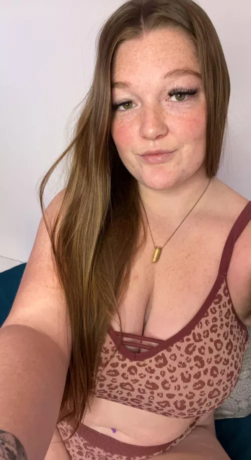 Hey babesπ would you cum join me in bed?