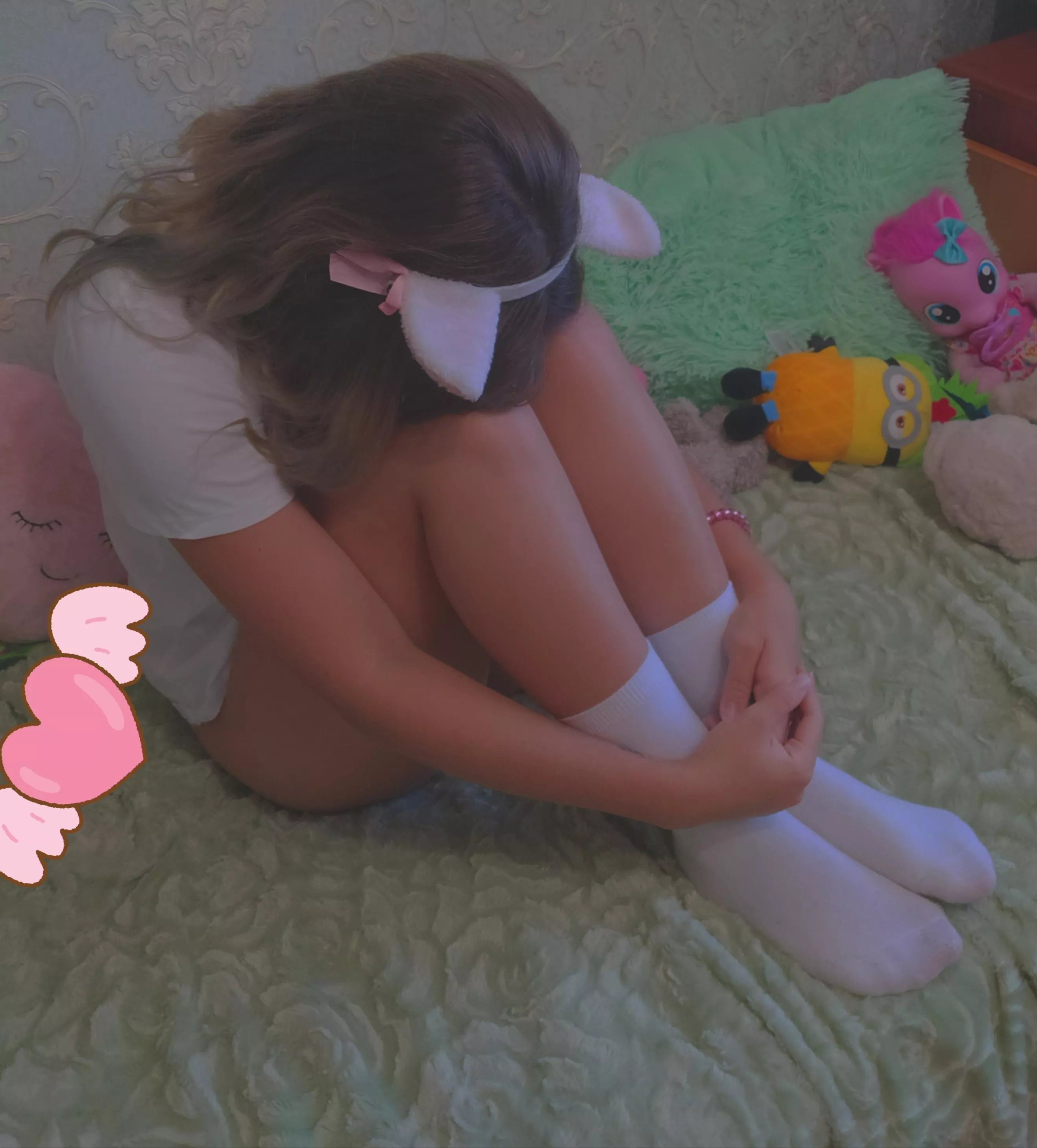 Hey, daddy, look how I'm playing with my cute pussy, and I also really love dd/lg 🍑custom videos, 🍑sexting, 🍑penis rate link to onlyfans in the comments, for free!🌸