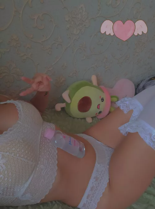 Hey, daddy, look how I'm playing with my cute pussy 🍑custom videos, 🍑sexting, 🍑penis rate link to onlyfans in the comments, for free!🌸