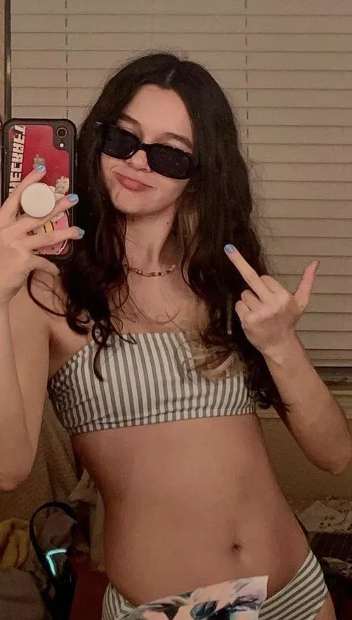 hey daddy make a trib to me and send it my way😜😜