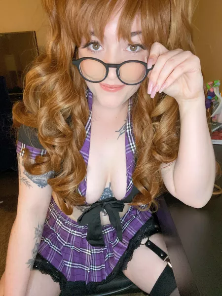 Hey, do you have a pen I could borrow? I promise to return the favor 😈