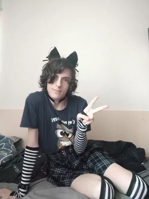 Hey everyone ! French trans catgirl here ! I know there's not much variation in the outfit, but do I look cute ? Hey everyone ! French trans catgirl here ! I know there's not much variation in the outfit, but do I look cute ?