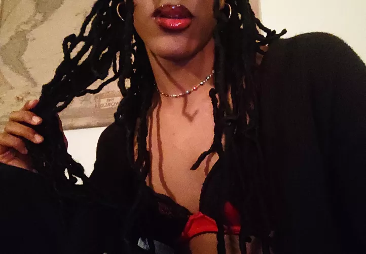 hey :) gentlemen hit my dms