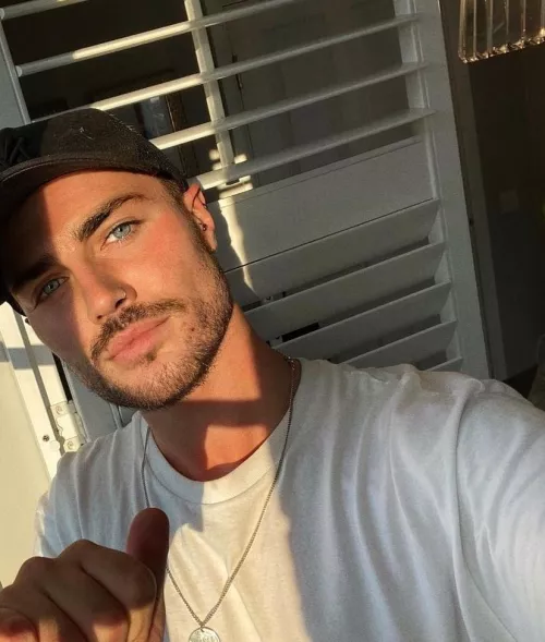 hey guys. looking for chats. make some new friends.