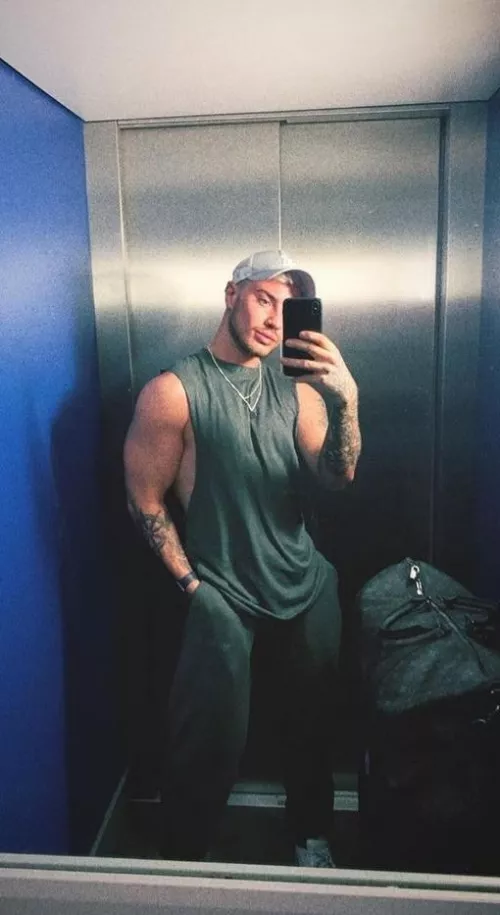 hey guys. looking for some xbox players. 👊🍻