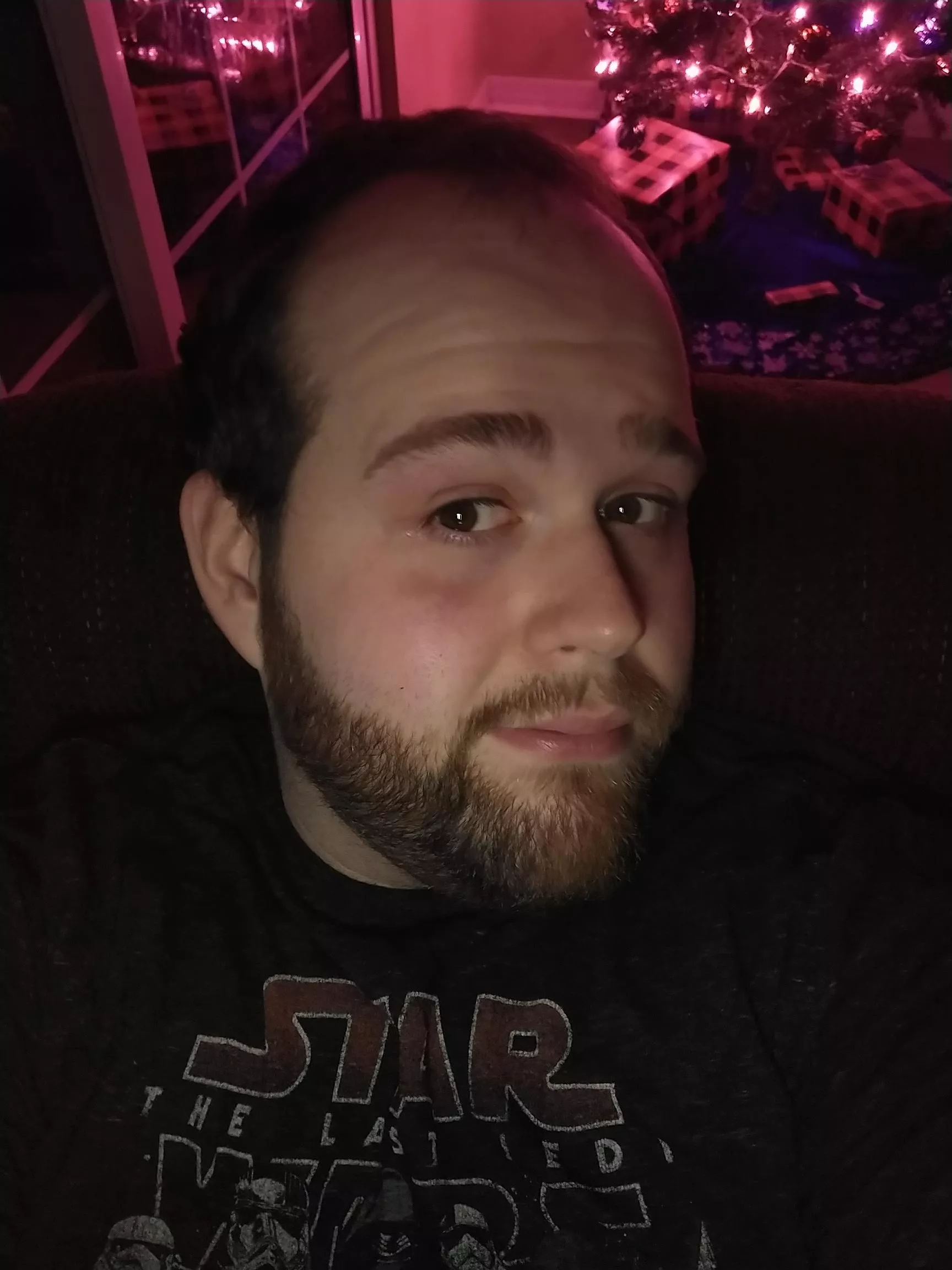 Hey guys, trimmed the beard down. Really feeling this look. Hey guys, trimmed the beard down. Really feeling this look.