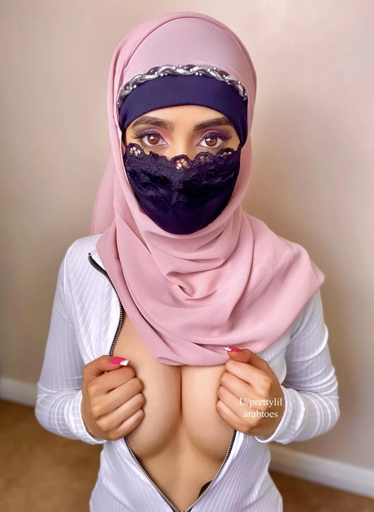 Hey habibi❤️ I’m here to find out if I qualify as fuckable?😈
