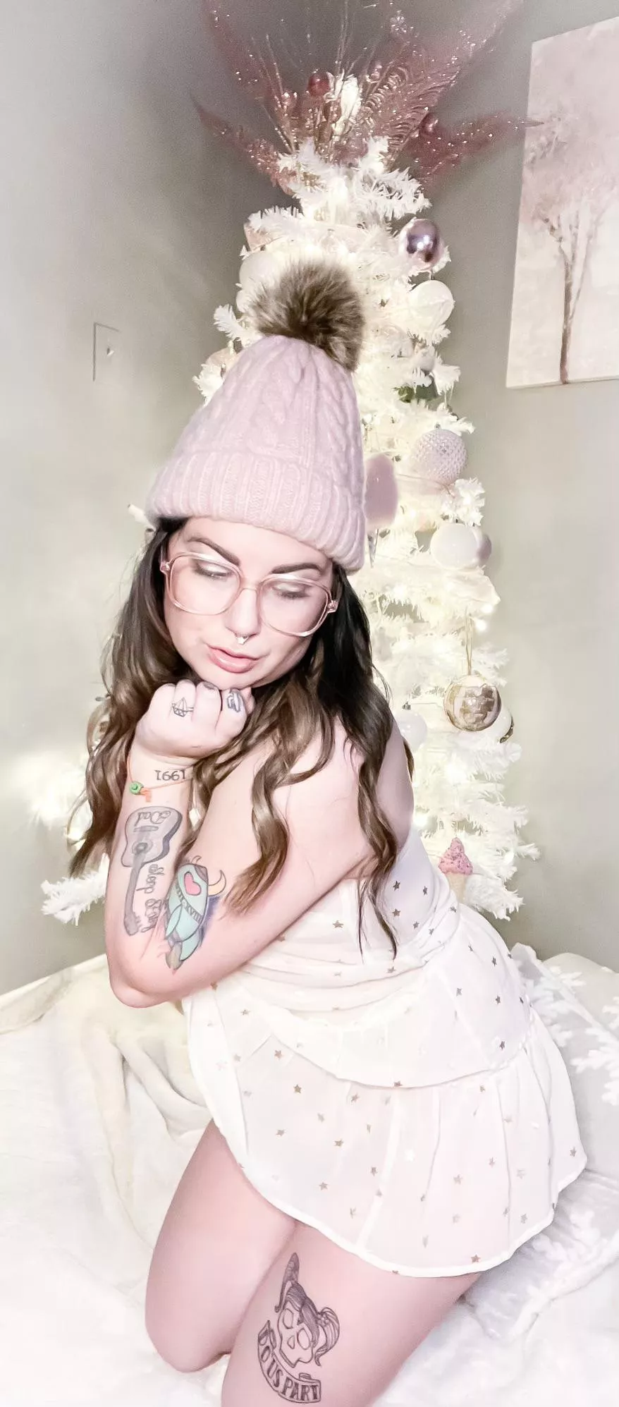 Hey I’m Cassie ❤️ I’m available for sexting and customs all day 😊 cum play with me ❤️ Hey I’m Cassie ❤️ I’m available for sexting and customs all day 😊 cum play with me ❤️