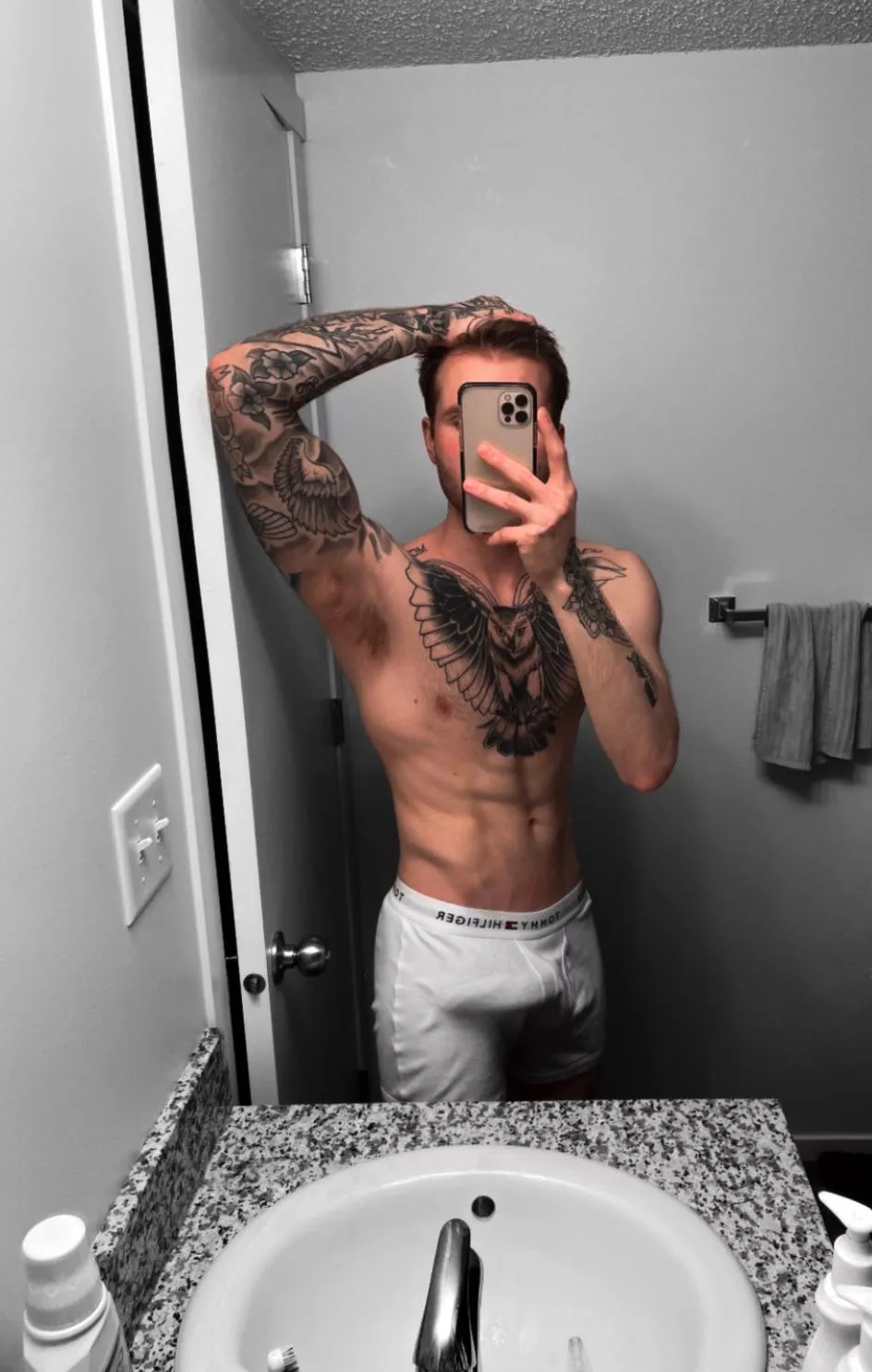 Hey, keep your Eyes up😈😜 (M)