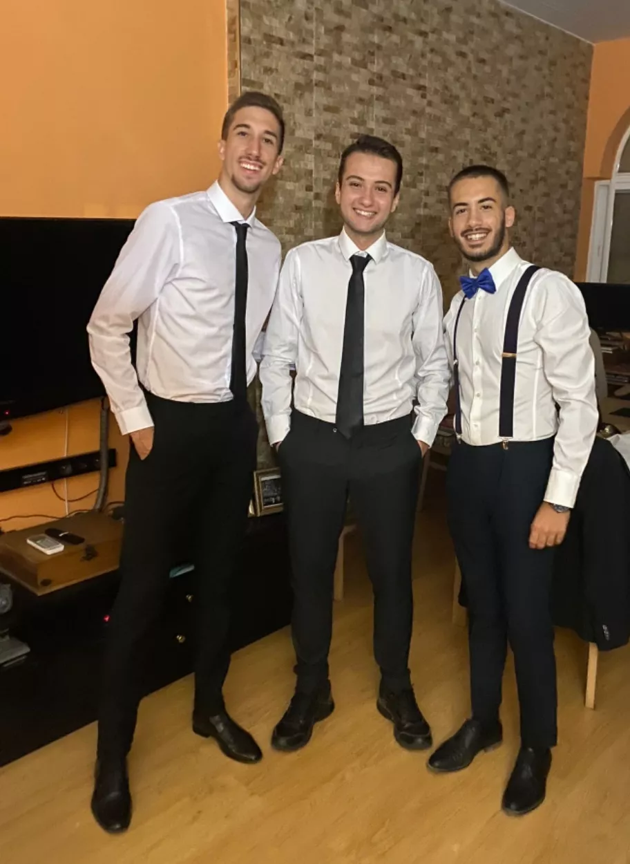 Hey, me and 2 buds! What do you think of us? Pm open