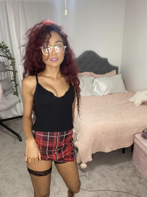 Hey there 👋 am I keeping this skirt on?