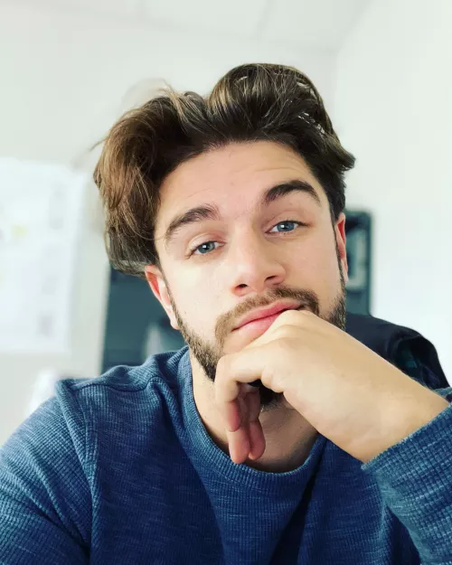 Hey there π Hey there π