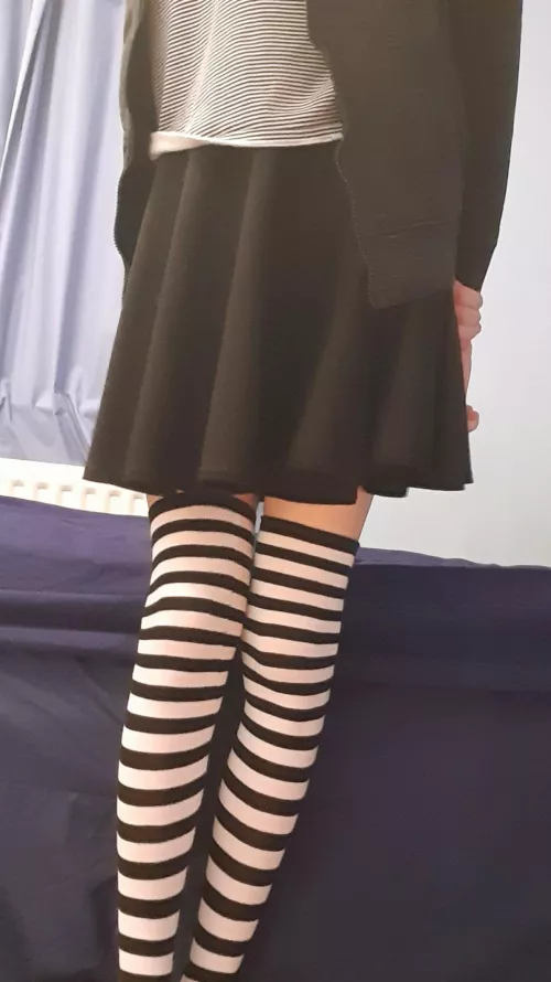 hey! think i look cute in this outfit :3 hey! think i look cute in this outfit :3