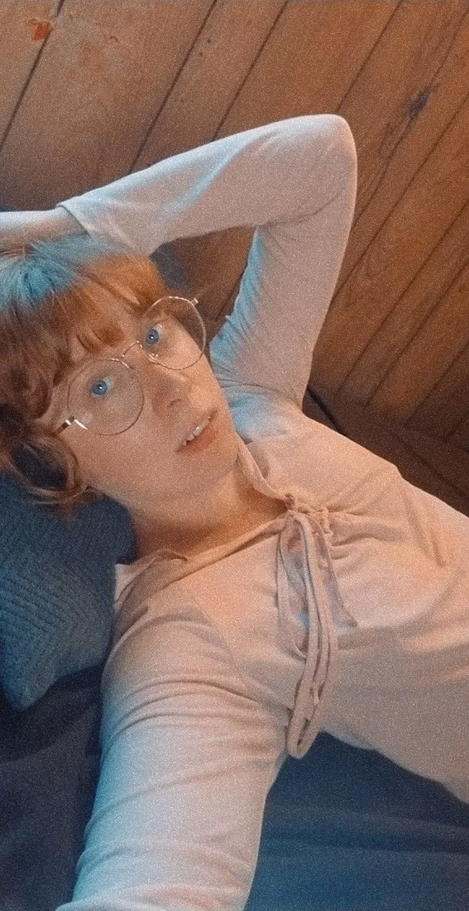 Hey :) this snapchat filter makes me look like I tried today