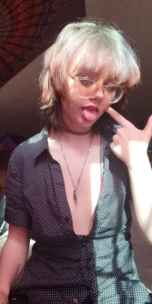 hey tiny ppl in my phone 🤍 hey tiny ppl in my phone 🤍