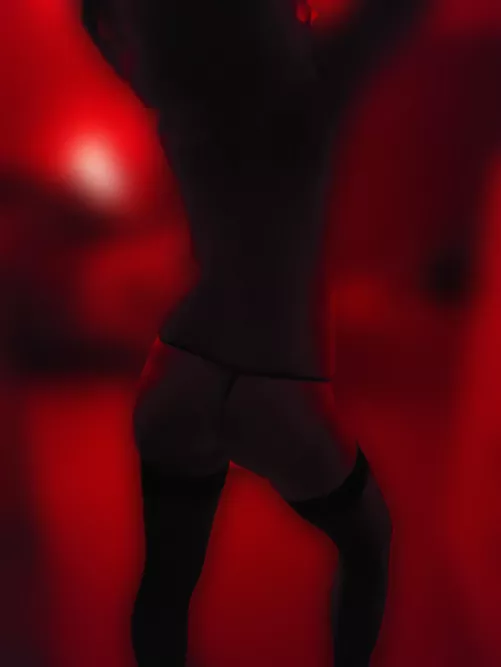 Hey yall! 40yr old pregnant southern bell! Loving these curves! Hope yall do to! You should see the front shots of this shoot!ππππ