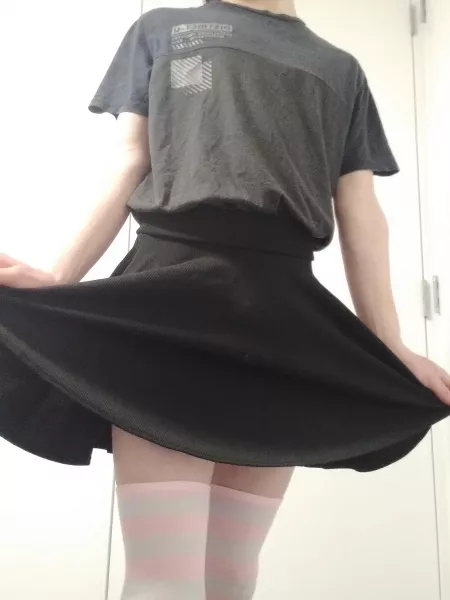 Heya reddit hope you like my skirt Heya reddit hope you like my skirt