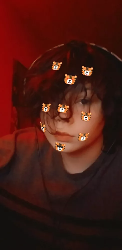 Heyy i new to sever but wanted to say hi 👋