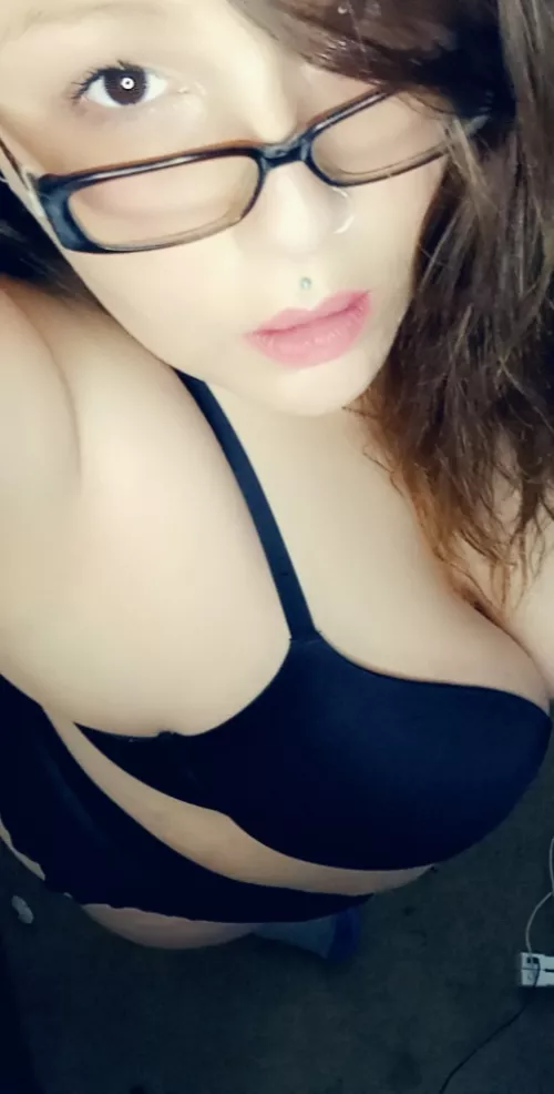 Heyy sexy wanna take them off???