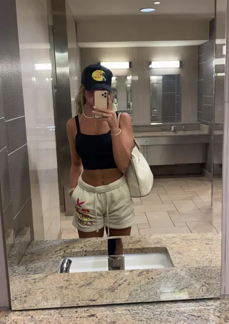 heyyy i’m new here [f] 6’1