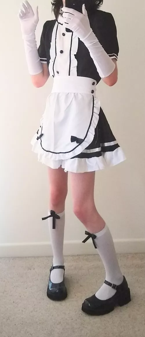 h-hi I'm here for a j-job interview... 🥺 h-hi I'm here for a j-job interview... 🥺