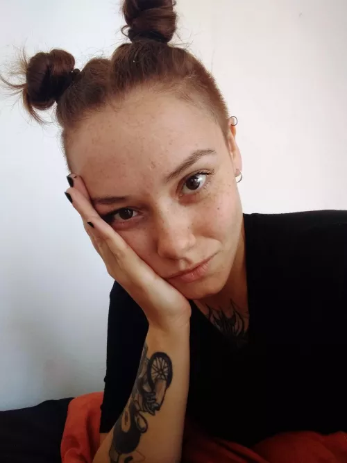 Hi! 🖤🖤🖤🖤🖤