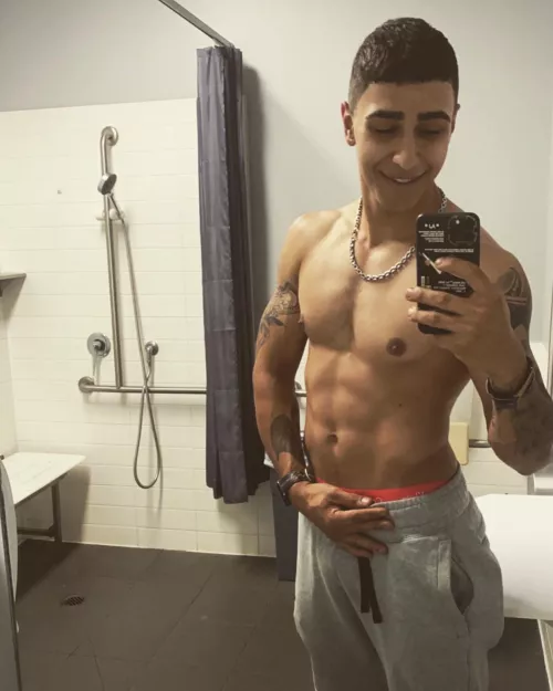 Hi