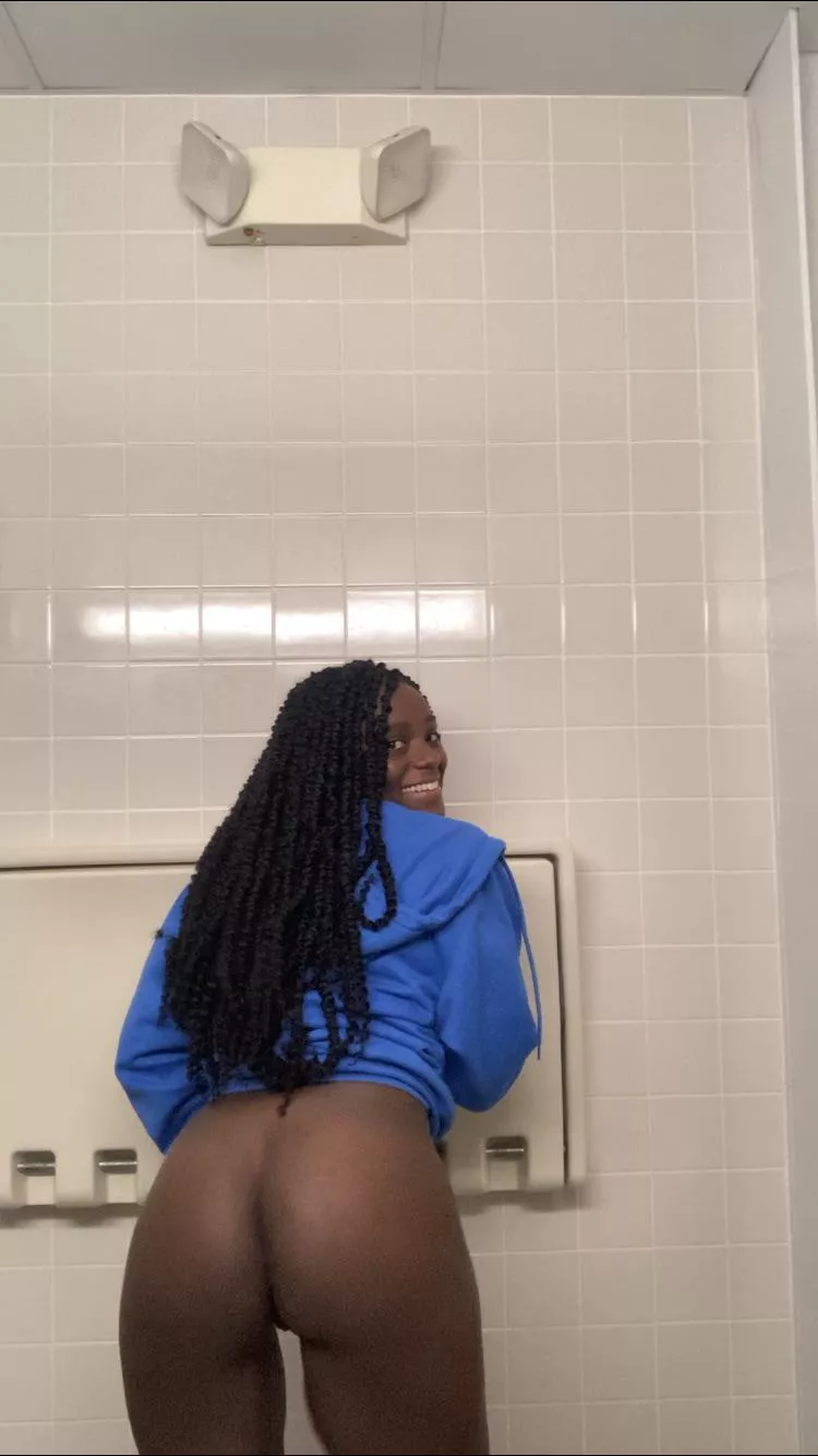 Hi (: Hi (: