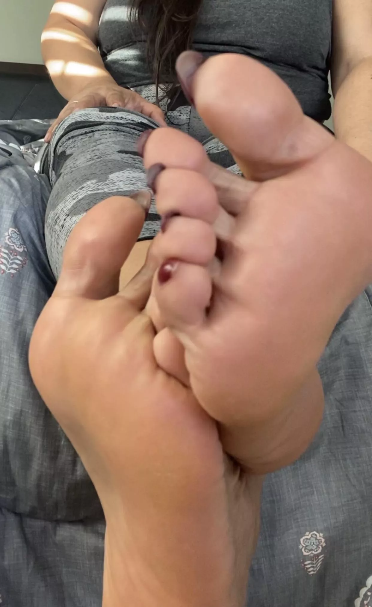 Hi, craving kisses Hi, craving kisses