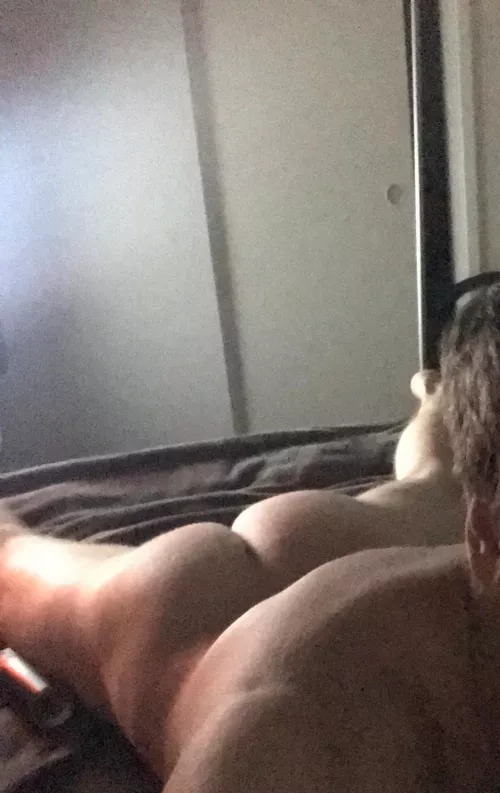 Hi π do you like my butt? Should I post more?