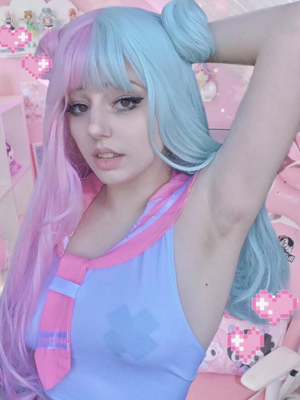 Hi! First post here💞