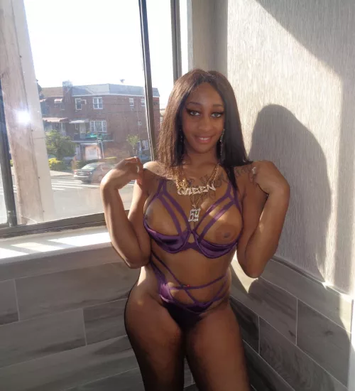 Hi guys I’m new… do interracial woman get noticed on this page