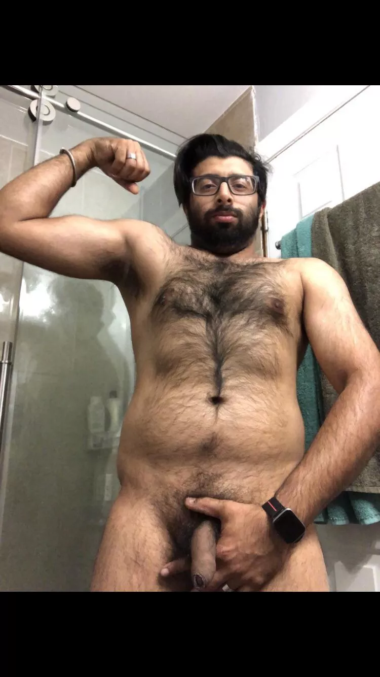 Hi guys new to the group kinda shy ! But I love being nude and just hanging out like nature would have wanted us to !