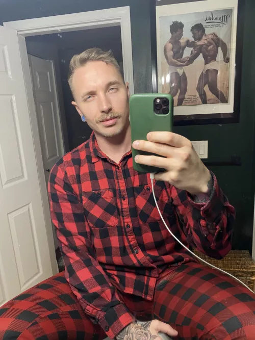 Hi hi to my Holiday broโs <3 Hi hi to my Holiday broโs <3