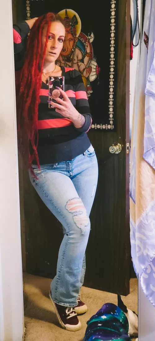 Hi π I have spicy selfies and...stuff.