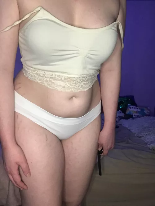 Hi I’m new to only fans. My name is Carlee and I’m 18 🥰 20% off right now 😘 (link in the comments)