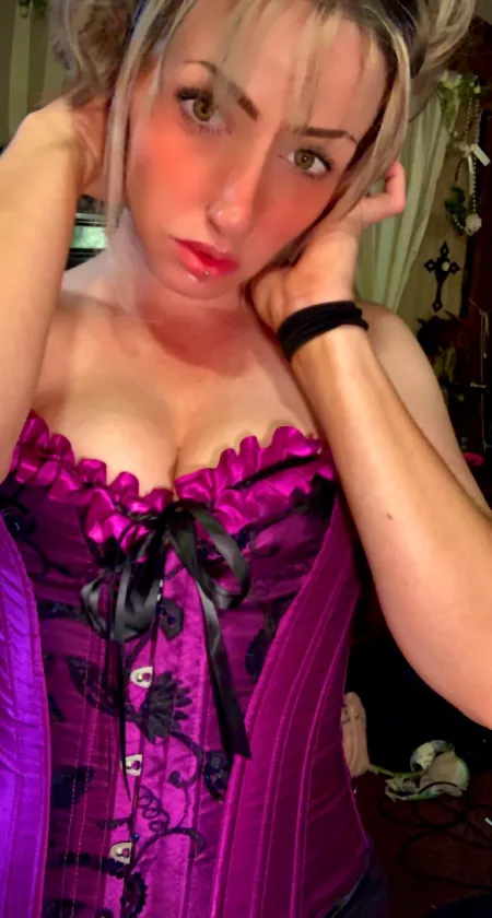 Hi ! Iām new,but I have a feeling Iām gonna like it here š (OC)