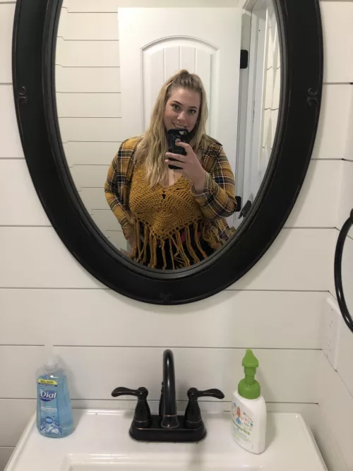 Hi just a normal selfie pic! Happy Valentine’s Day ;)