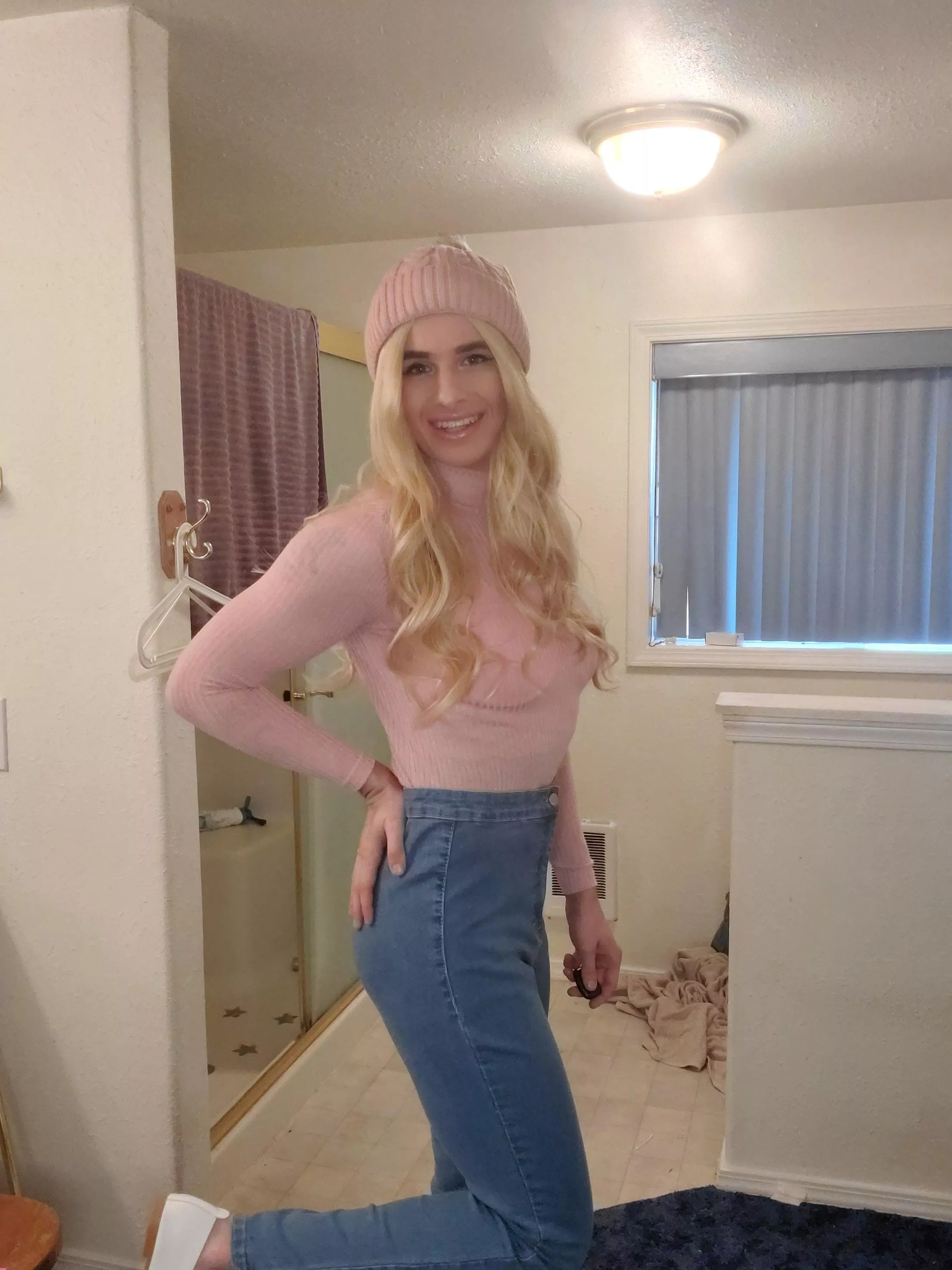 Hi just another basic bitch who can't stay away from humiliation 🥰🥰 Hi just another basic bitch who can't stay away from humiliation 🥰🥰