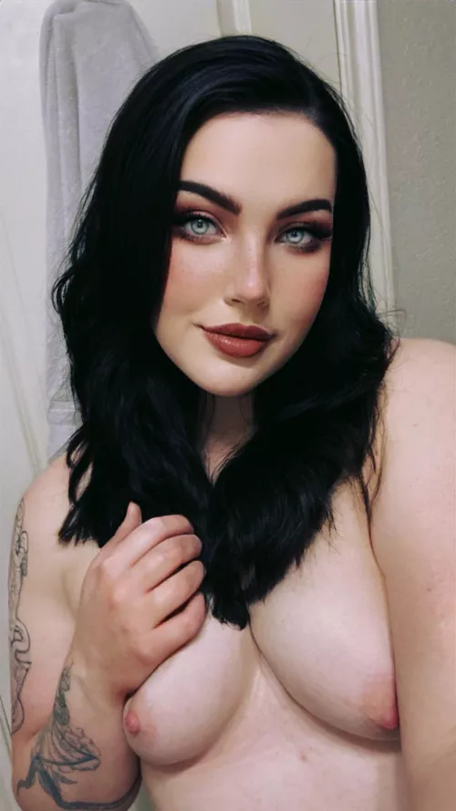 Hi, my name is Raven and Iβm 23π€ Who needs a German Goth girl for Halloween night? π»πͺ¦ Hi, my name is Raven and Iβm 23π€ Who needs a German Goth girl for Halloween night? π»πͺ¦