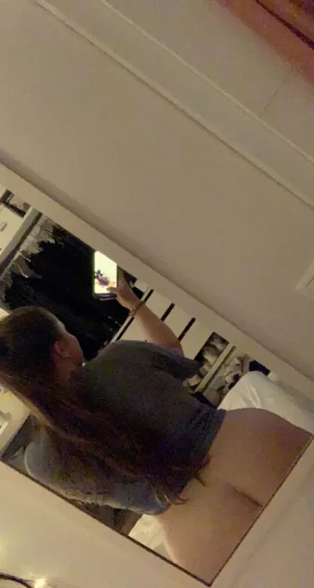 Hi naughty naughty. CUM in to my house π I'll show you around