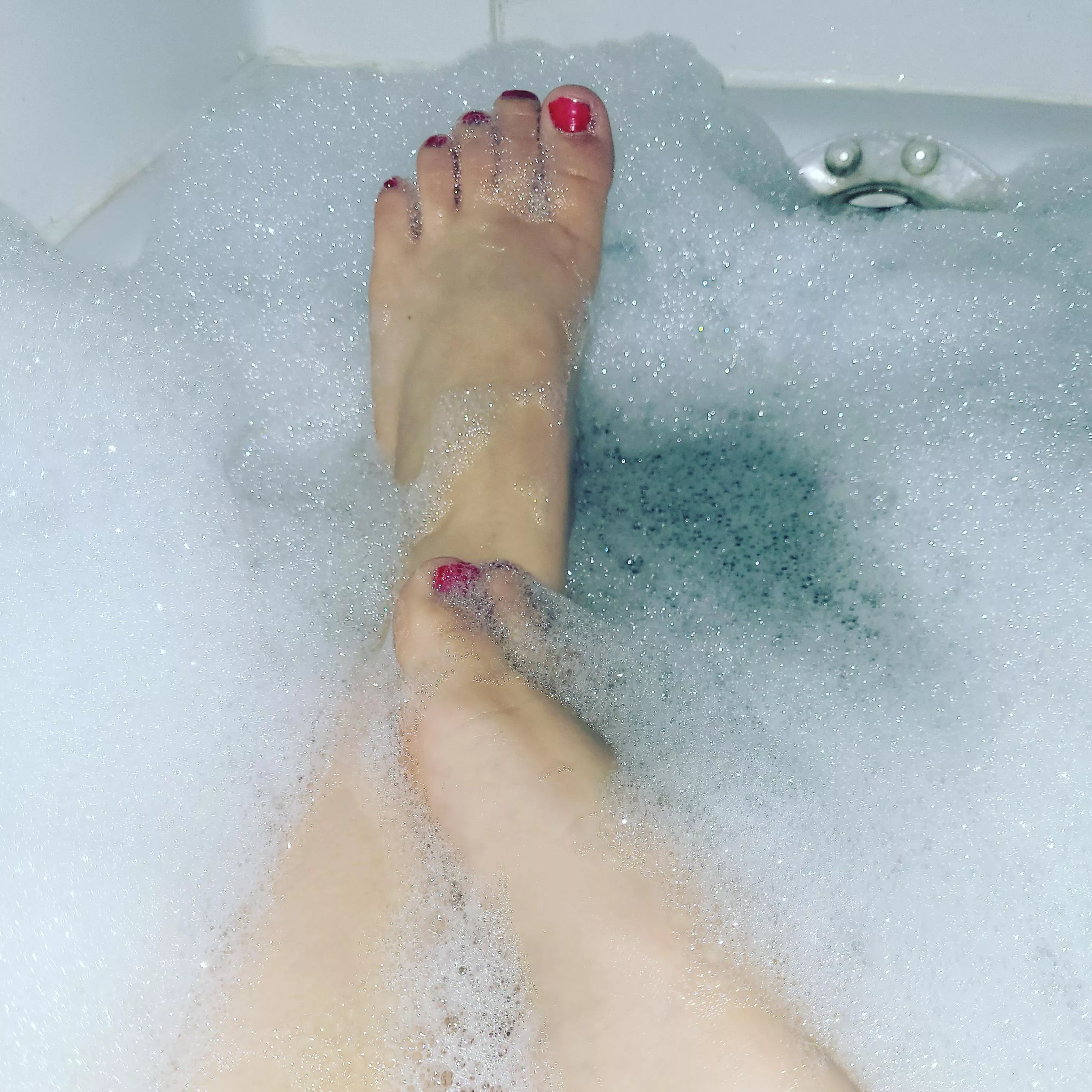 Hi, wanna join me ? Hi, wanna join me ?