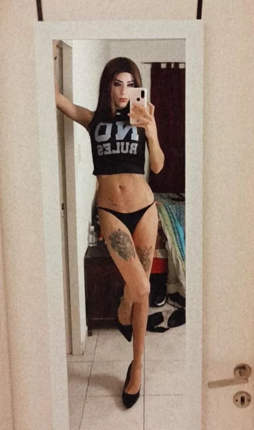 Hi! π₯ What do u think? first post ! πΊ