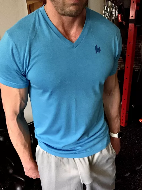 Hiding out in the gym π