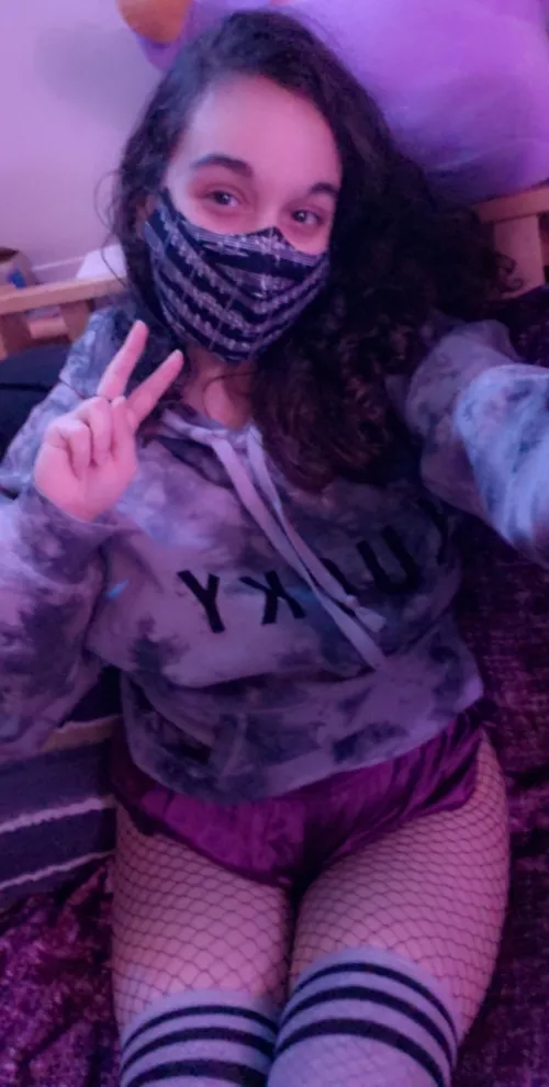 Hii I'm new here, please be gentle! 🥺 Let's be friends! 🥳