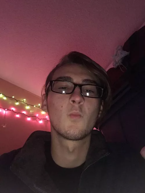 Hii just wanna be friends and play gta or other ps games!! Hii just wanna be friends and play gta or other ps games!!