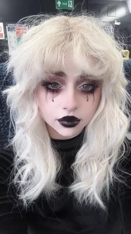 hiiii… you guys like alt femboys? 👉🏻👈🏻 hiiii… you guys like alt femboys? 👉🏻👈🏻